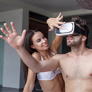 买VR眼镜送小电影就能普及虚拟现实了？