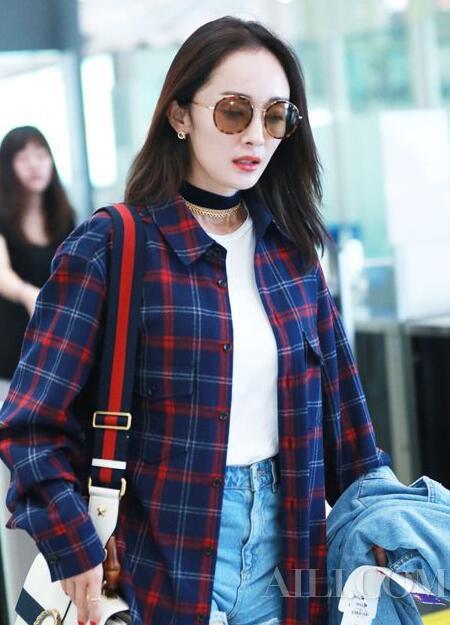 杨幂江疏影拿件衬衫当外套穿 这个春天你也可以有