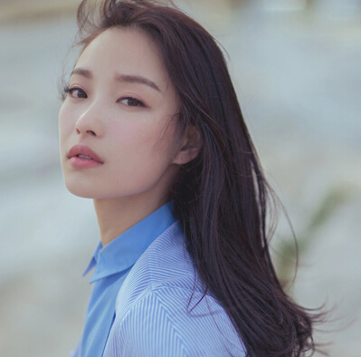 倪妮马思纯刘雯海边嬉水 这一发湿身少女安利我收下了！