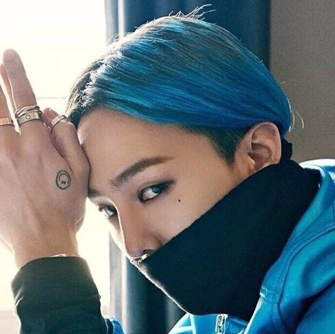 BigBang成军十周年 简直是部大写的韩国男星妆发史！