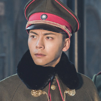 军装长靴大油头 《老九门》禁欲系陈伟霆苏上天