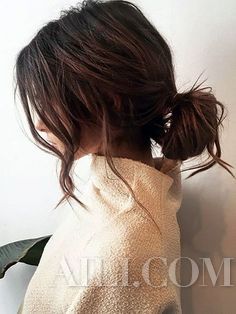 随意低丸子头瞬间拥有优雅女人味