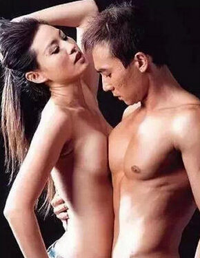 看看这些星座明星夫妻的"情色"艳照