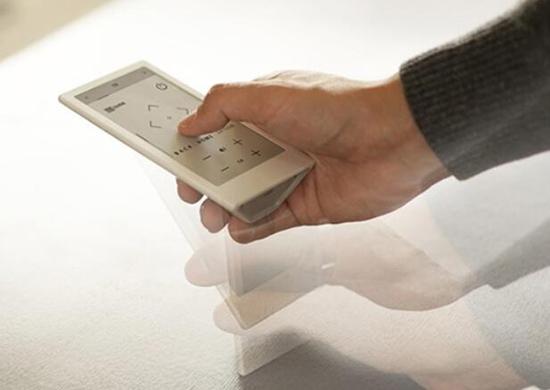 Huis 墨水屏遥控器 可以帮你控制所有家电