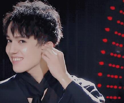 迪玛希海量美图洗洗眼 《歌手》进口小哥哥帅翻