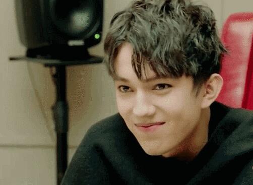 迪玛希海量美图洗洗眼 《歌手》进口小哥哥帅翻