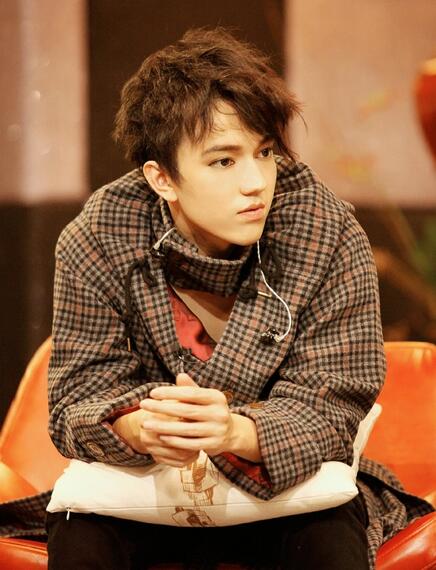 迪玛希海量美图洗洗眼 《歌手》进口小哥哥帅翻