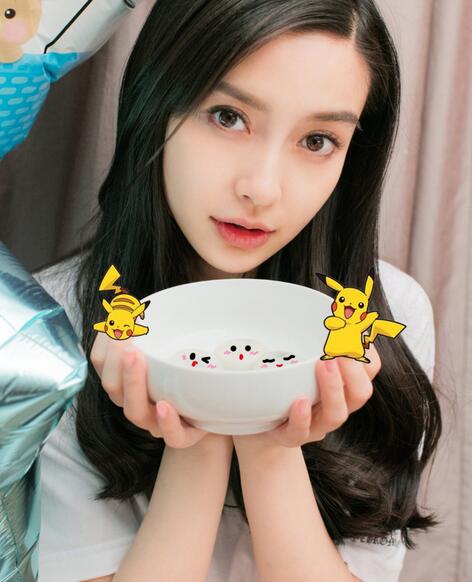 《奔跑吧》海报排位露陷 迪丽热巴惨变小透明