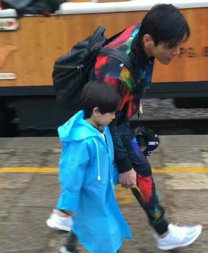 黄致列下车李亦航惹担心,其实向佐也没那么差嘛