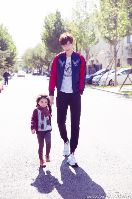 《爸爸4》奔着森碗去的，却被董力阿拉蕾圈粉