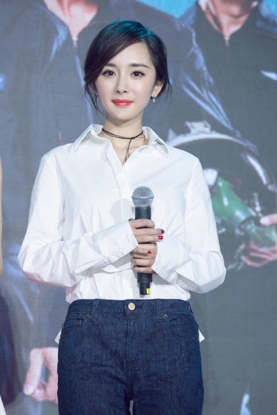 谁要看教官虐杨幂，我只想看沈梦辰的纯素颜