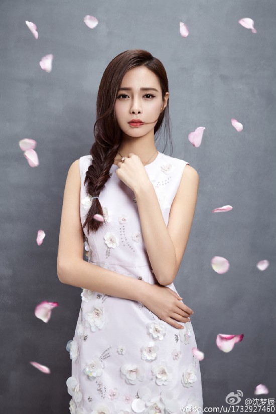 谁要看教官虐杨幂，我只想看沈梦辰的纯素颜