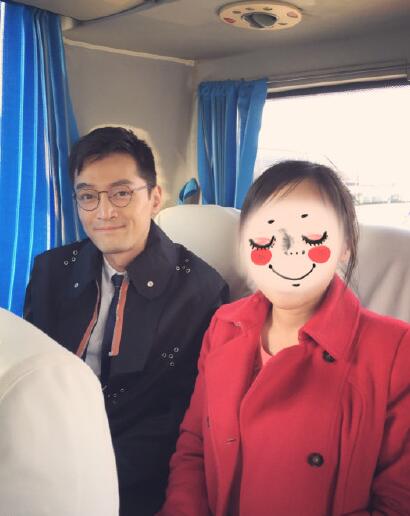 西装+眼镜，胡歌这个样子也太撩了吧！