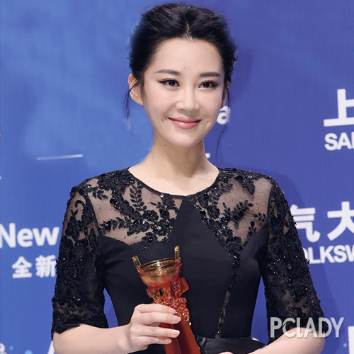 明星脸上那点事儿 袁立炮轰许晴假冻龄