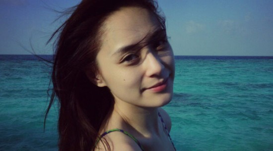 素颜超美的赵丽颖阿娇 全都赢在“水光肌”