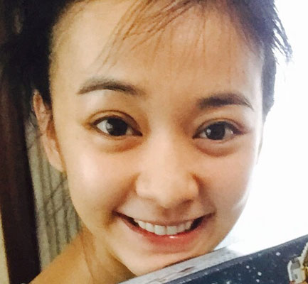 素颜超美的赵丽颖阿娇 全都赢在“水光肌”